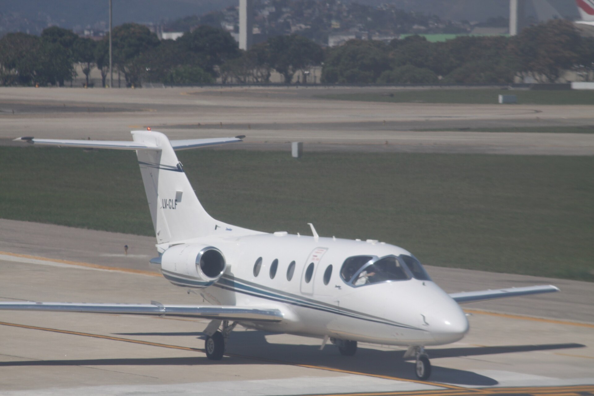 Hawker 400XP Beechjet exterior