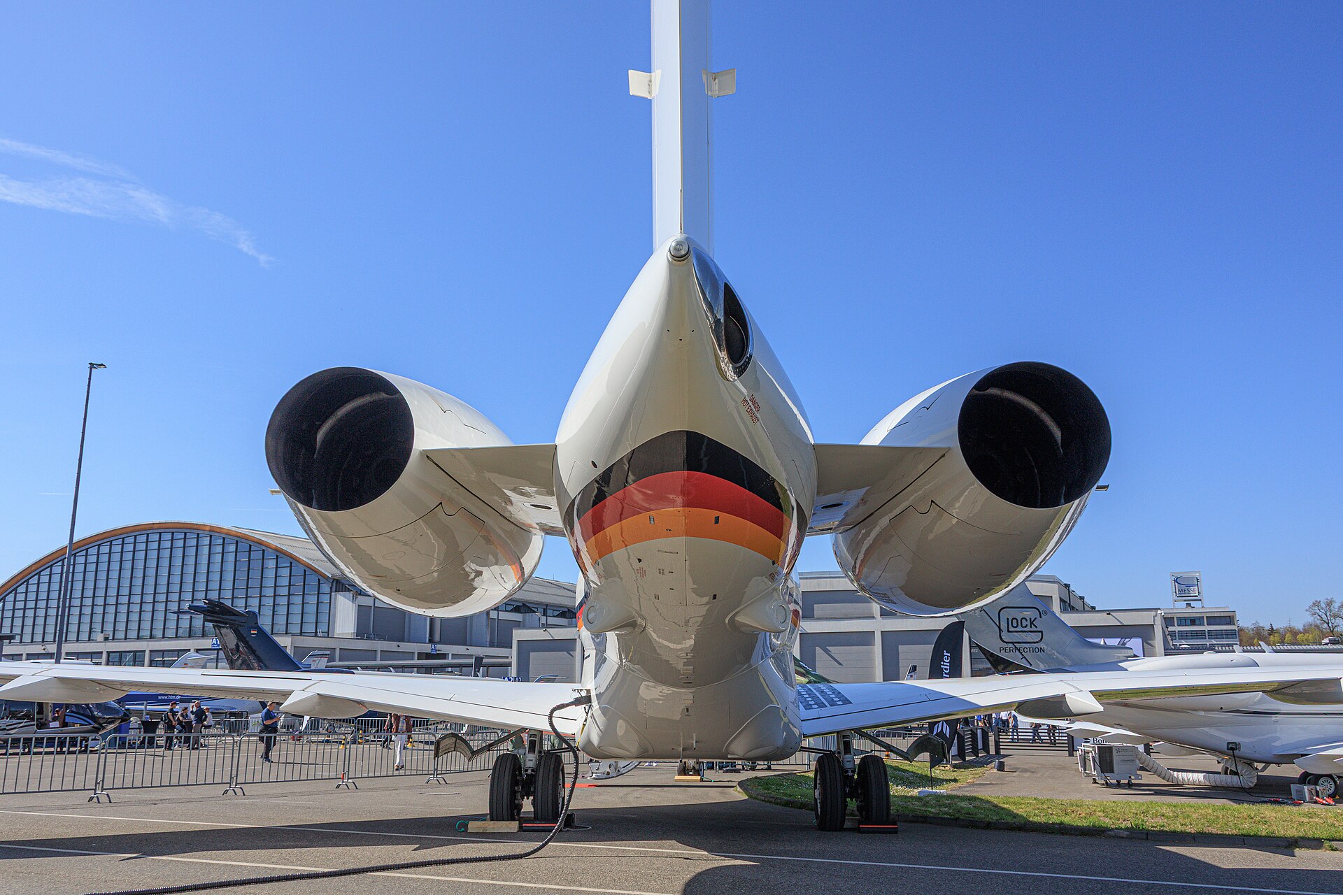Bombardier Global 5000 exterior