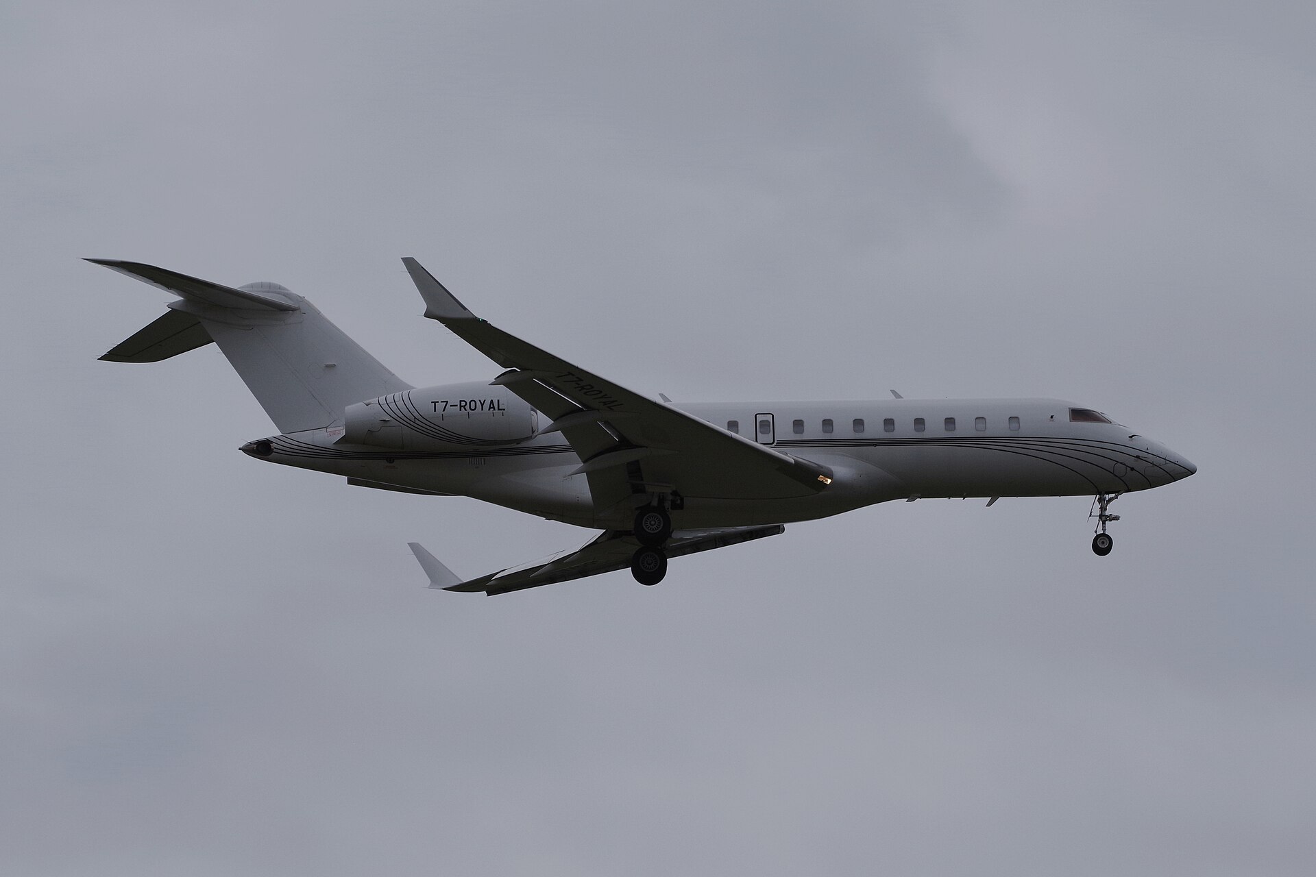 Bombardier Global 5500 exterior