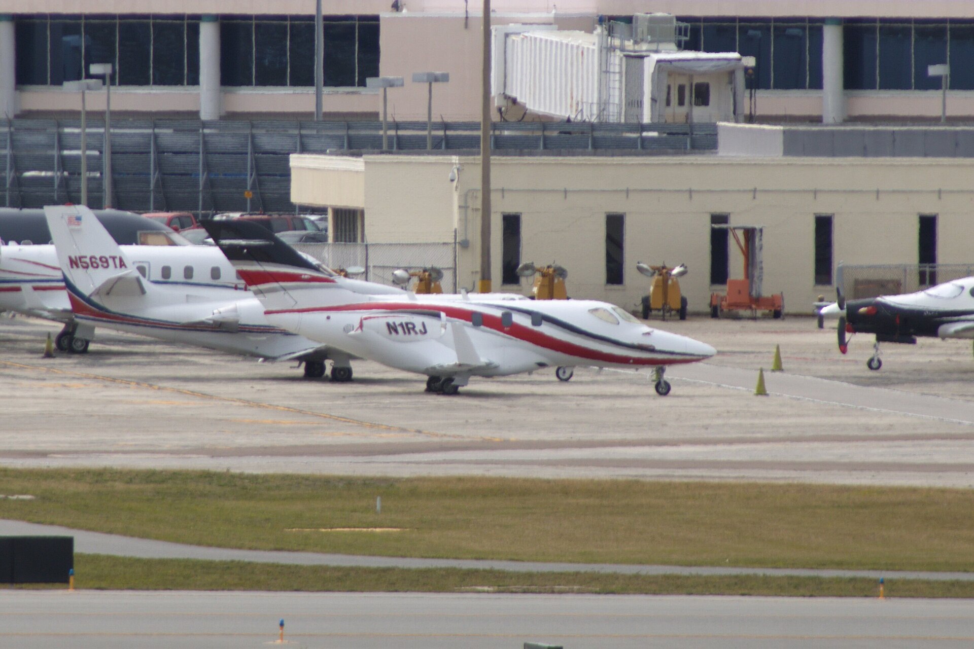 Honda HA-420 HondaJet exterior