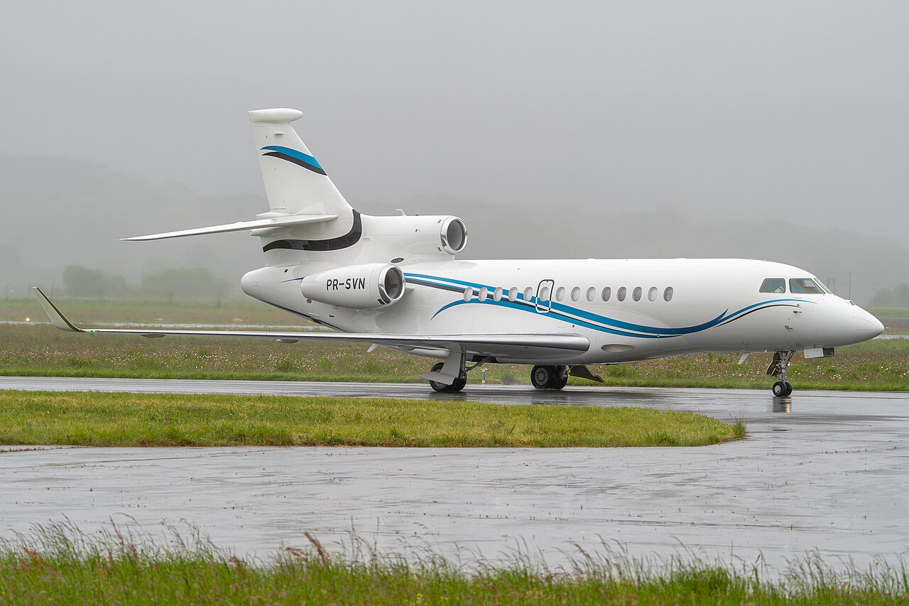 Dassault Falcon 7X private jet charter