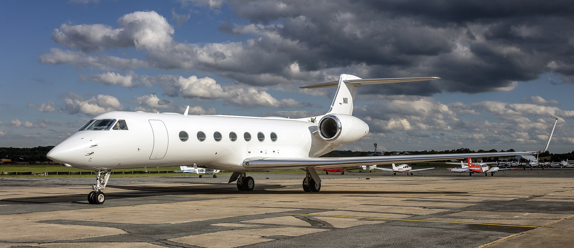 Gulfstream V aircraft exterior