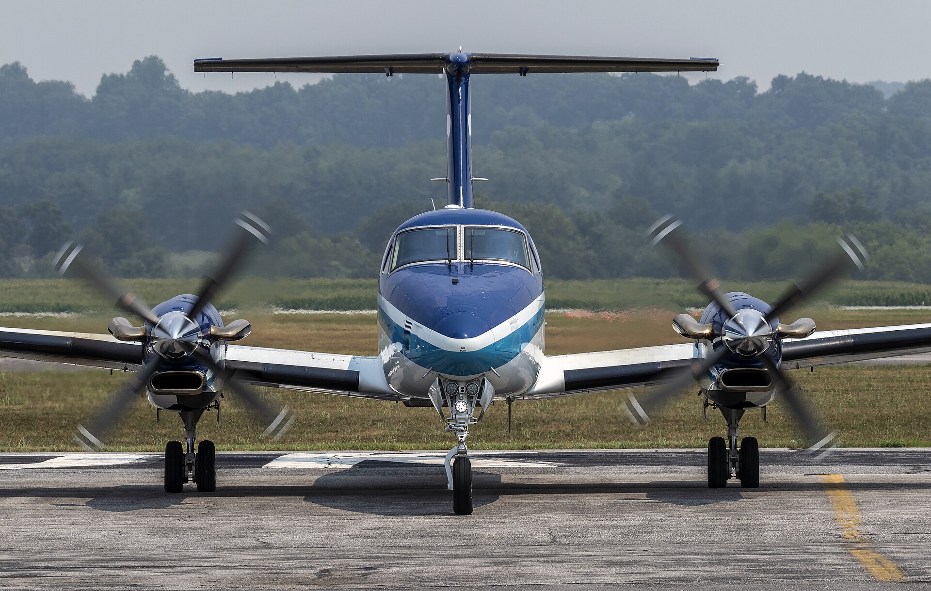 Beechcraft King Air 350 exterior