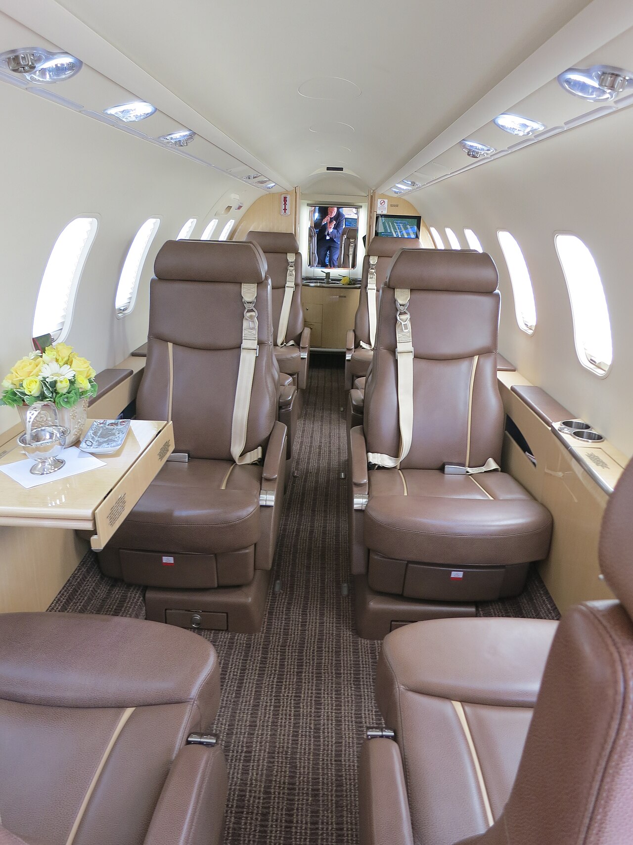 Bombardier Learjet 75 interior