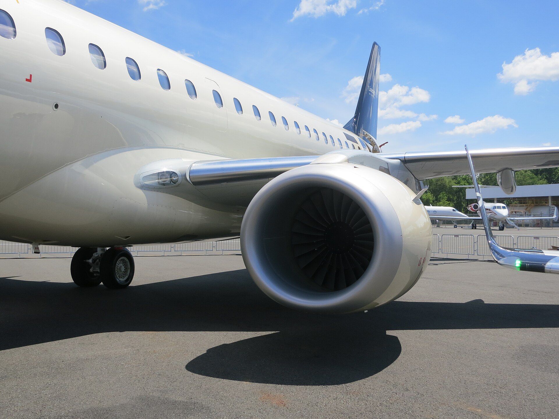Embraer Lineage 1000 exterior