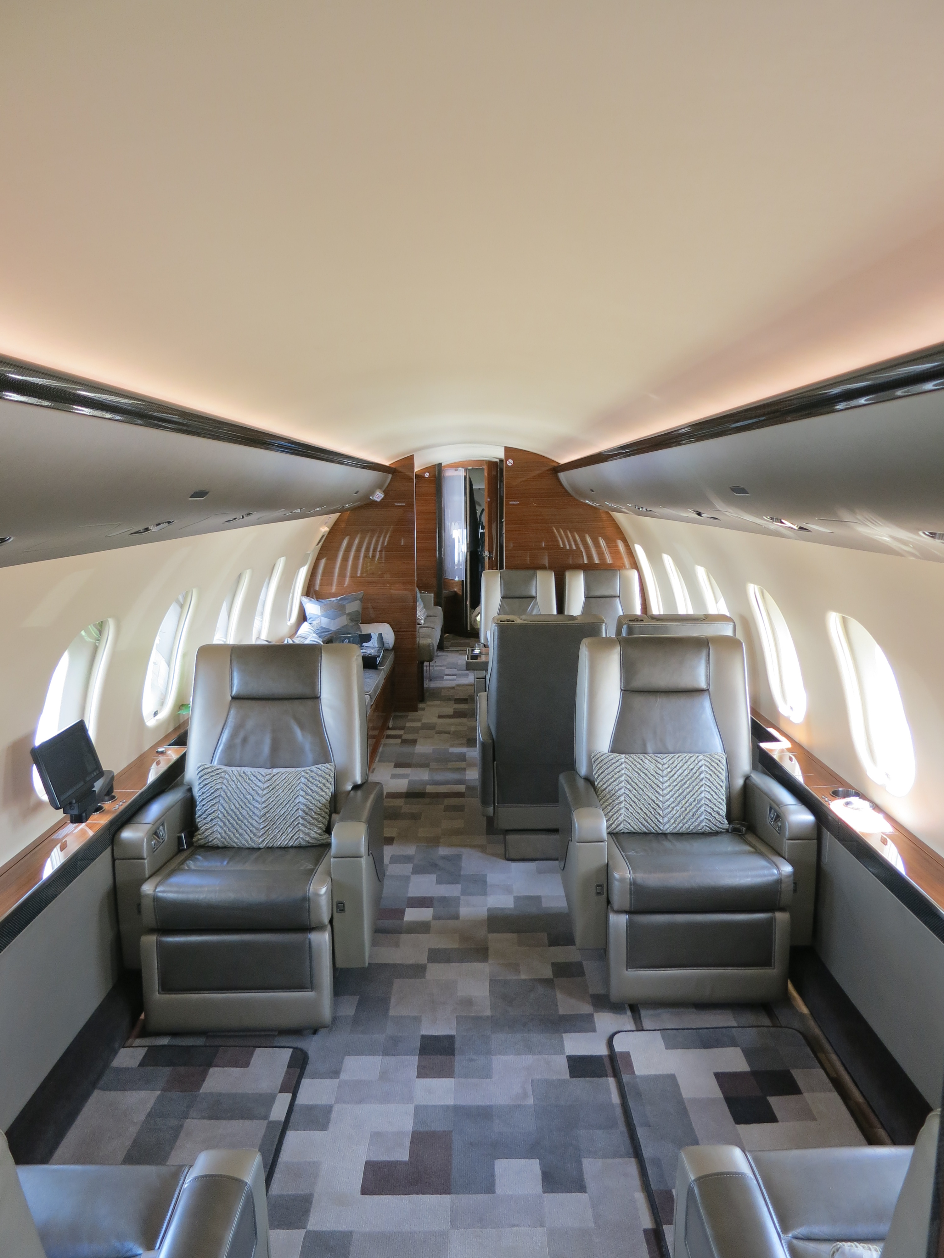 Global 7500 master suite