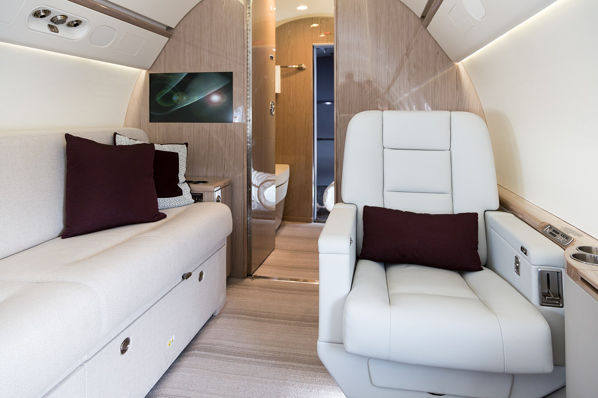 Gulfstream G550, EBACE 2018, Le Grand-Saconnex (BL7C0719)