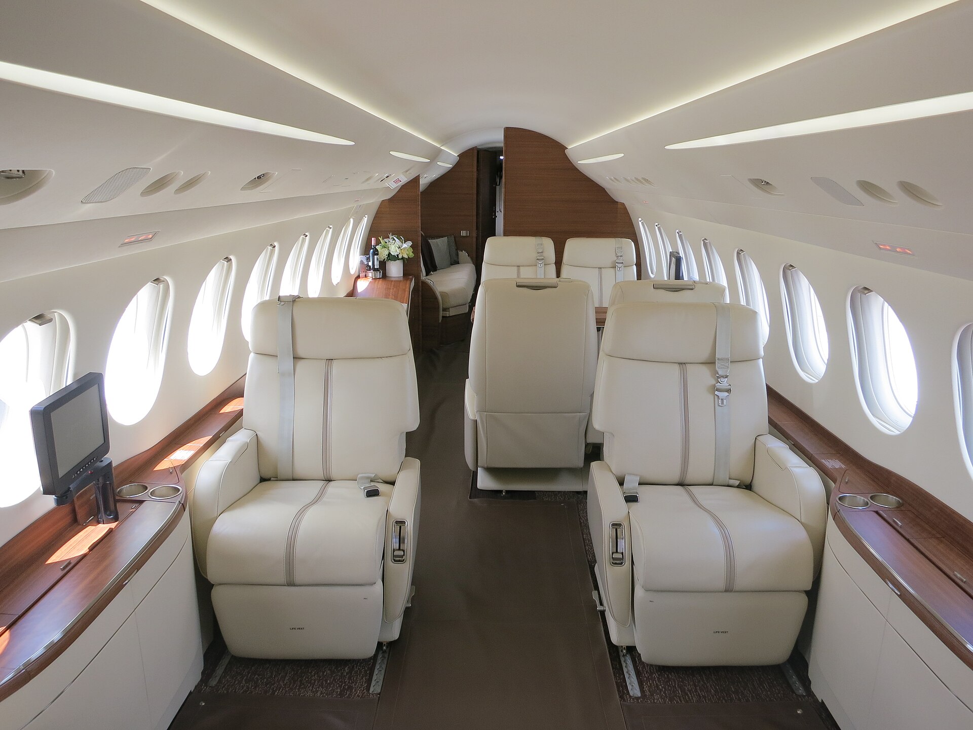 Dassault Falcon 7X interior