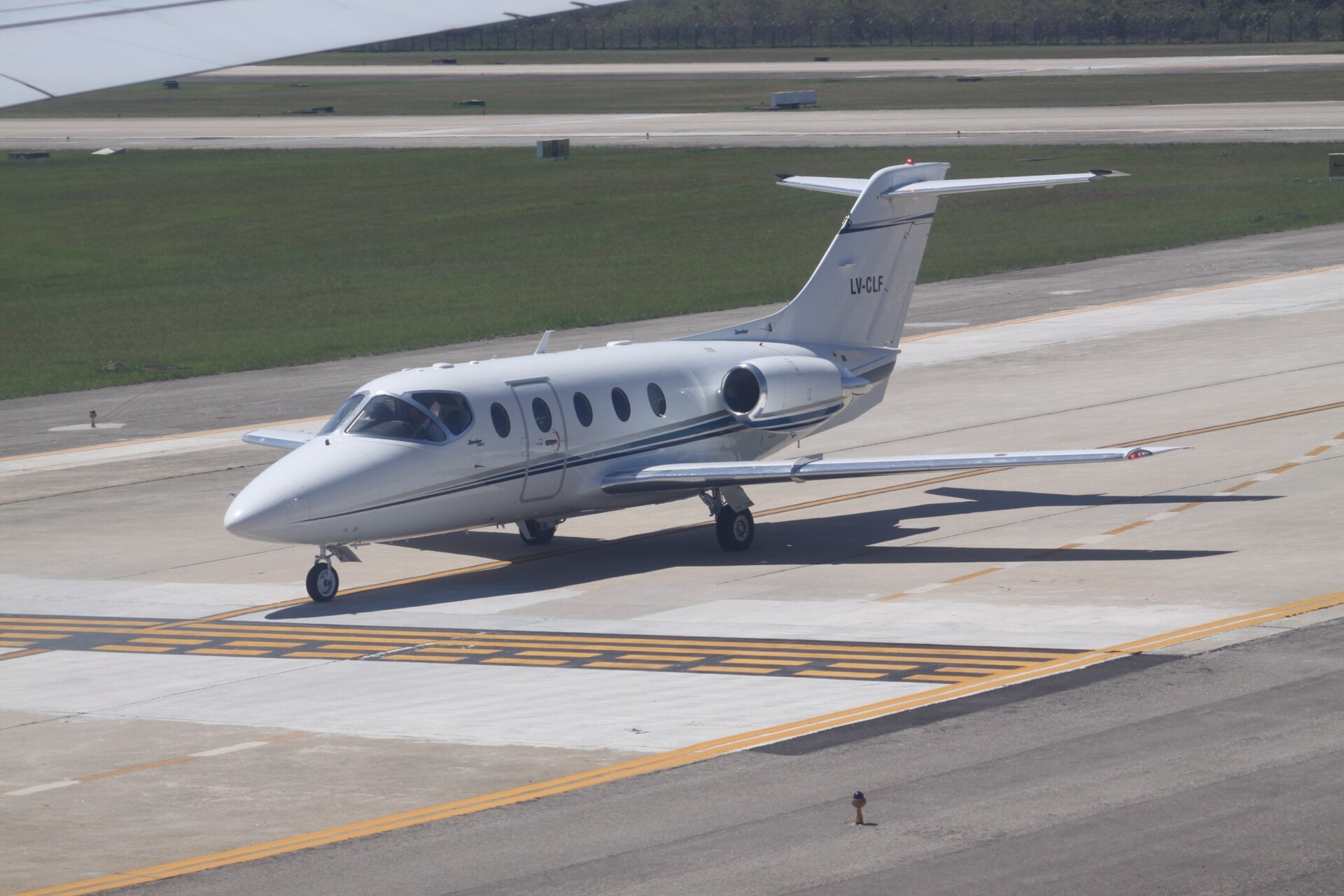 Hawker 400XP Beechjet exterior