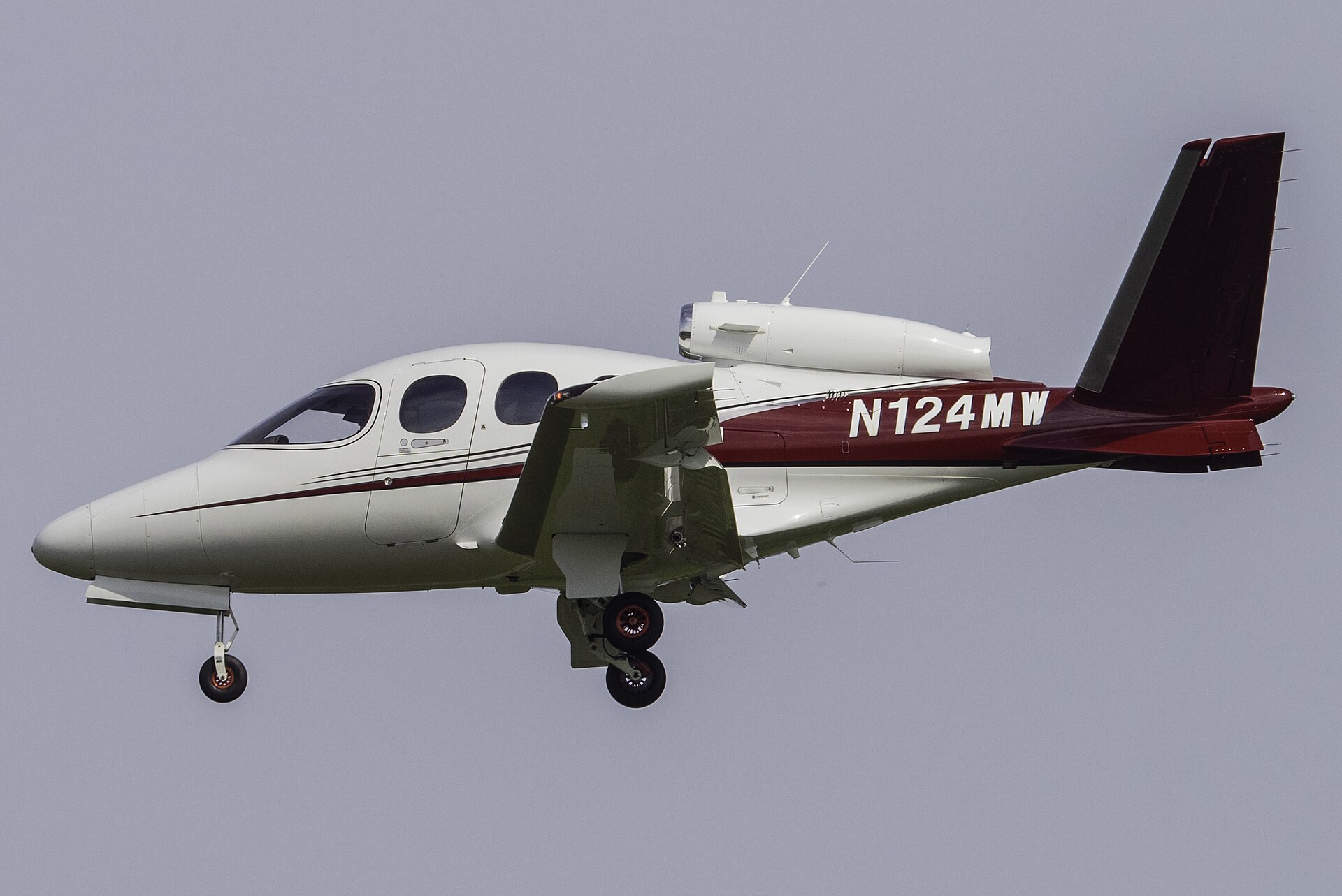 Cirrus Vision SF50 N124MW on ramp in Geneva