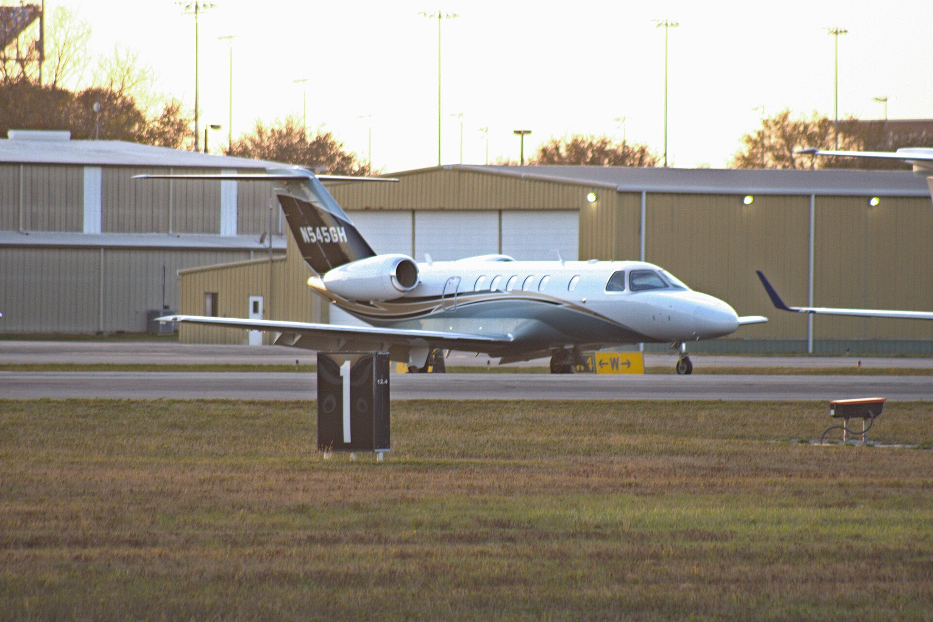 Cessna Citation CJ4 exterior