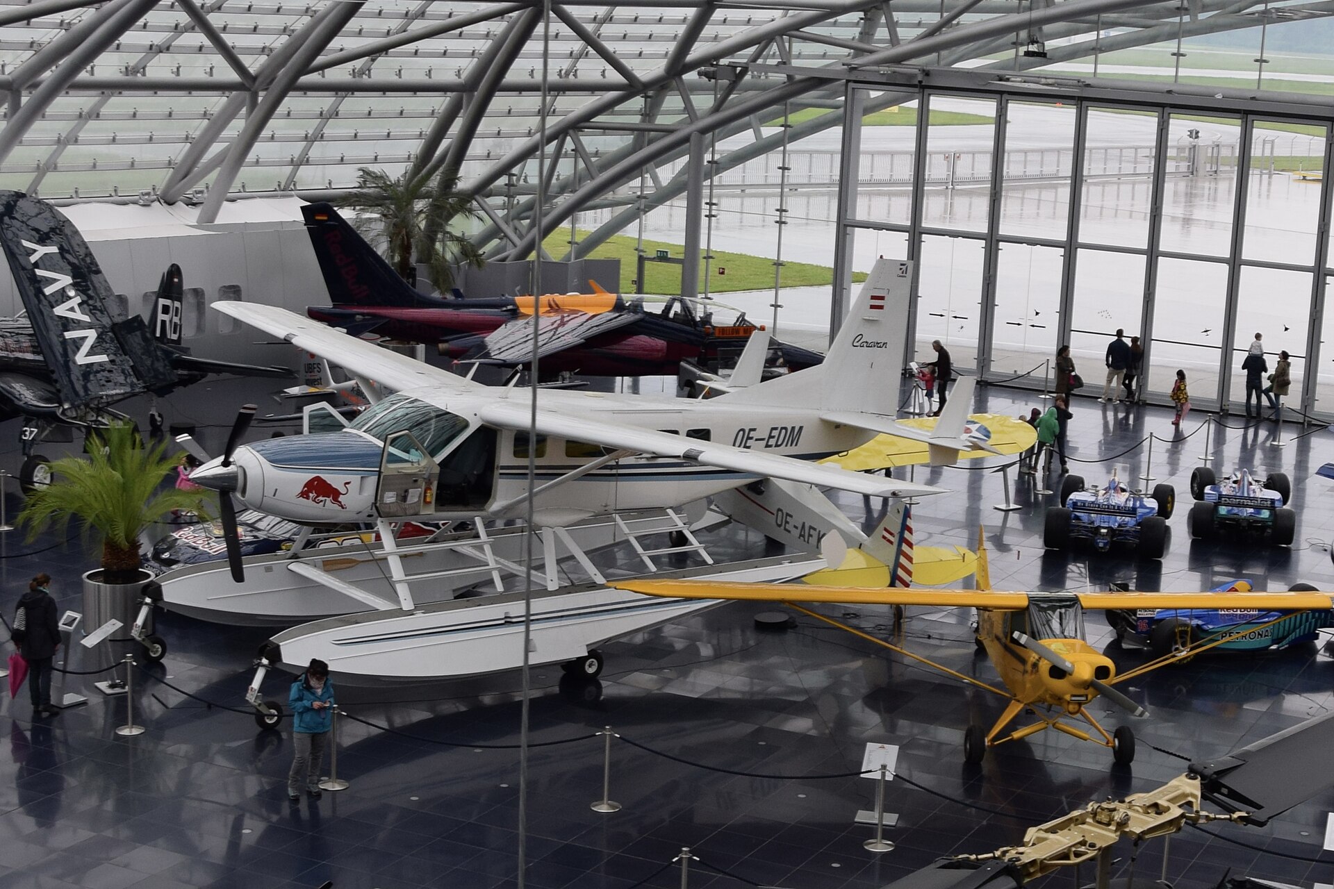Cessna 208 Caravan exterior