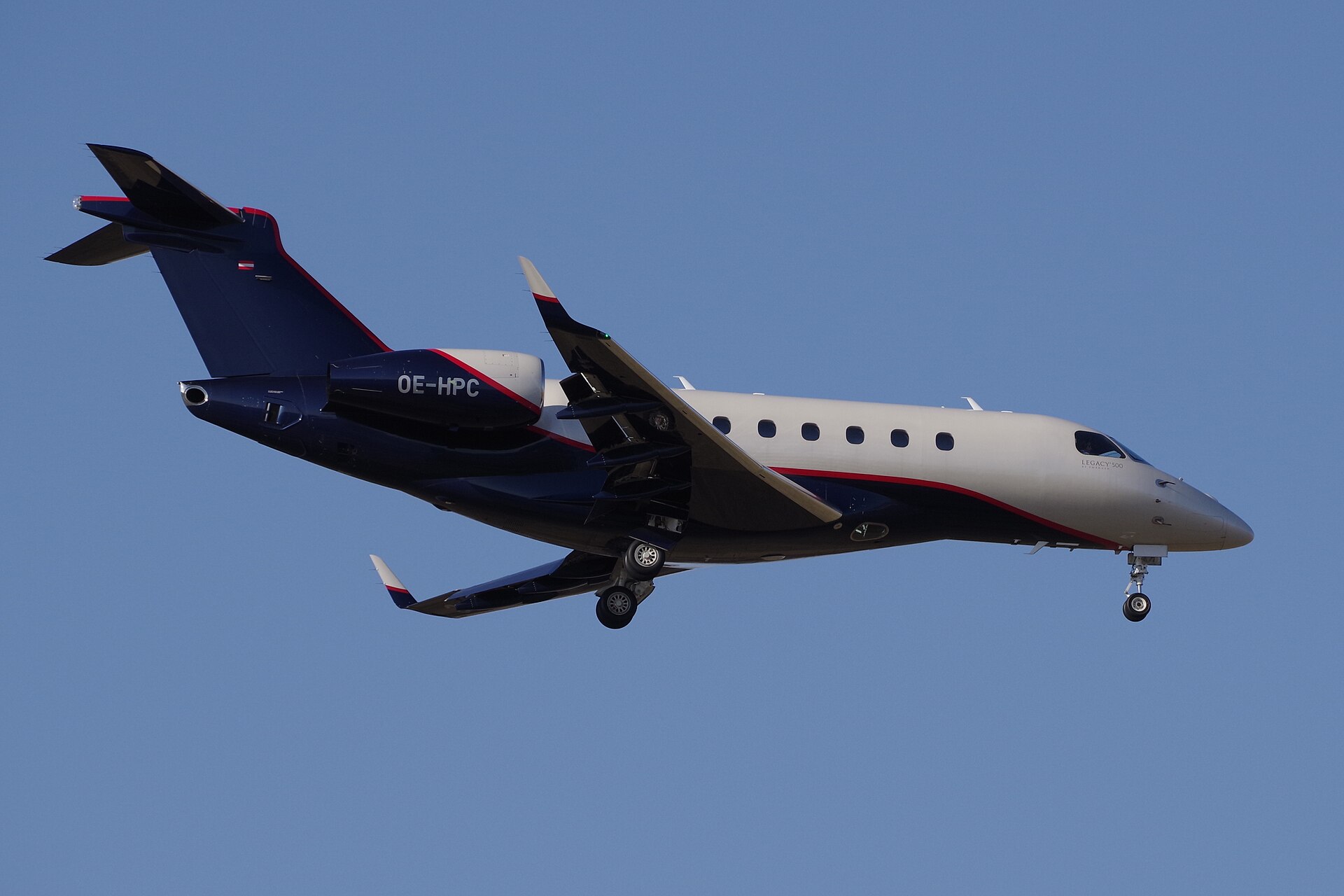 Embraer Legacy 500 cabin and exterior