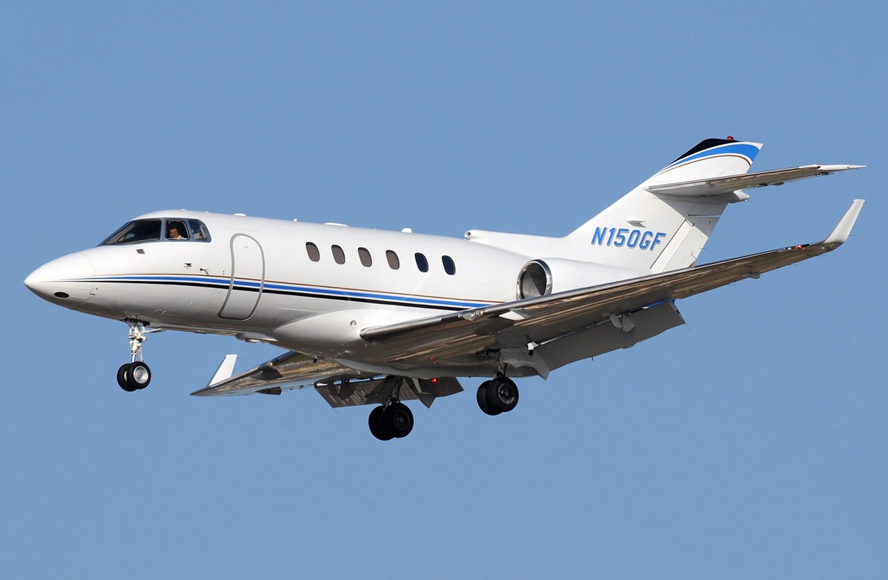 Hawker 800XP private jet charter