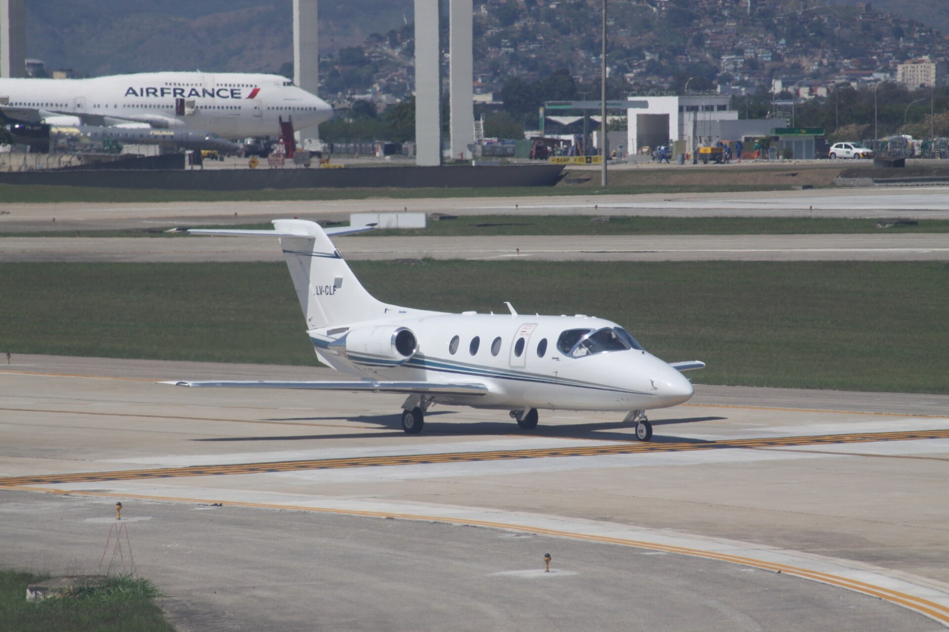 Hawker 400XP Beechjet exterior