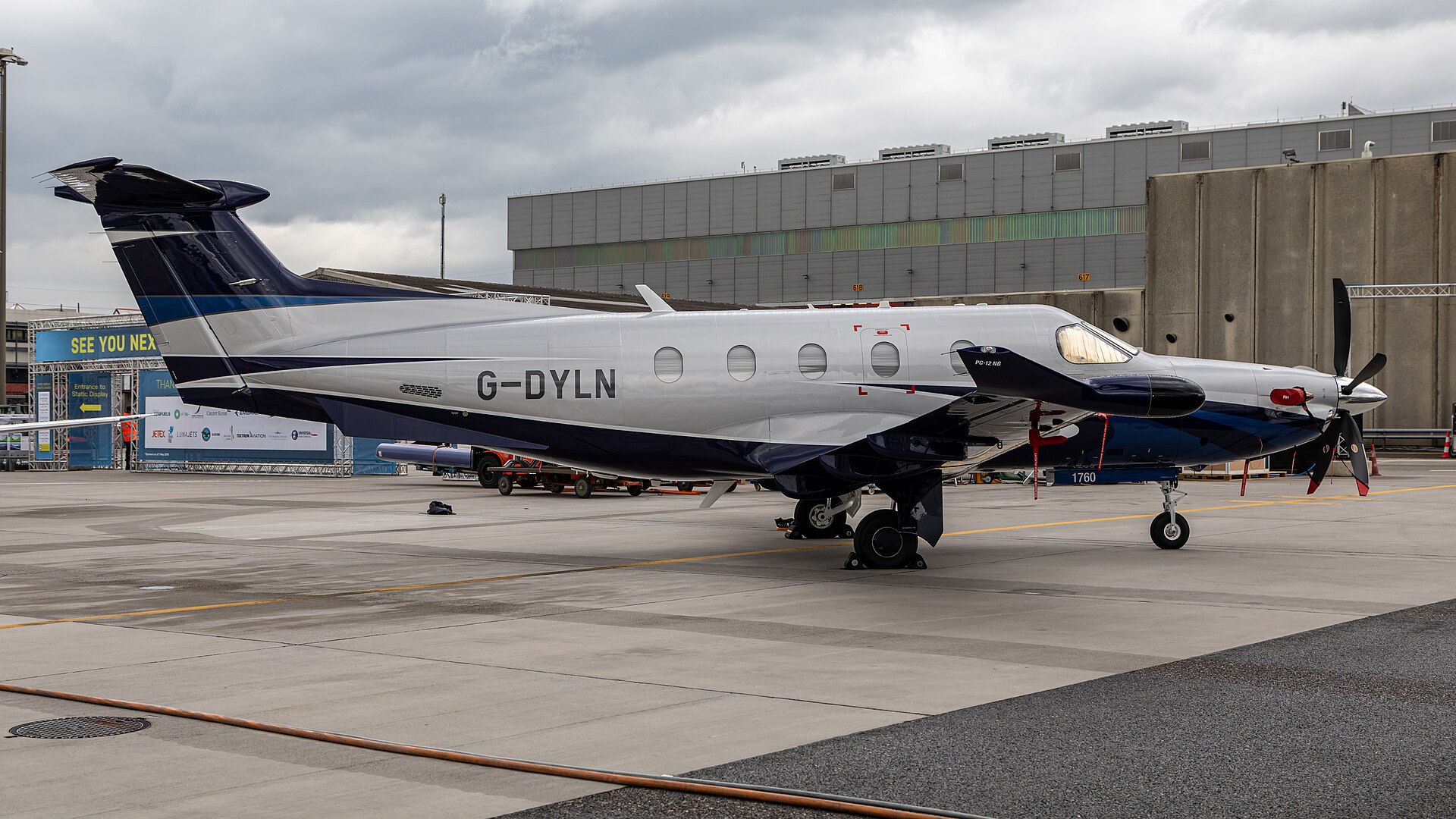 Pilatus PC-12 exterior