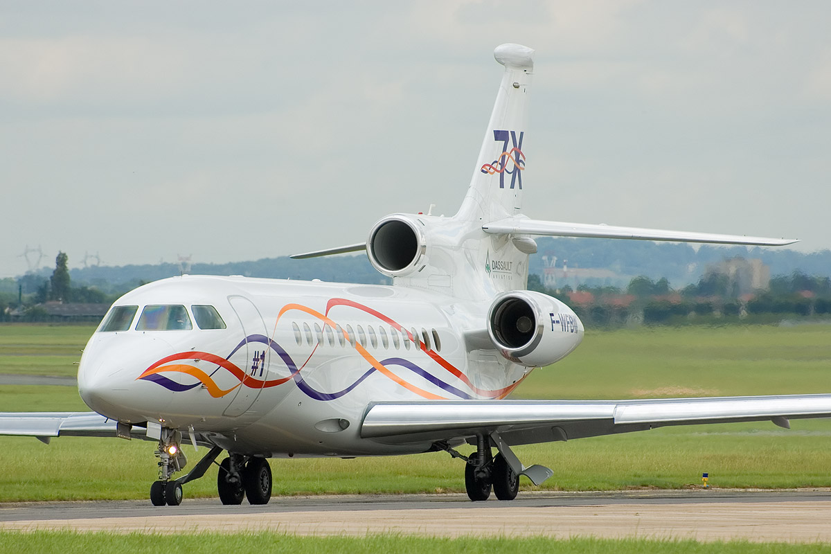 Dassault Falcon 7X exterior