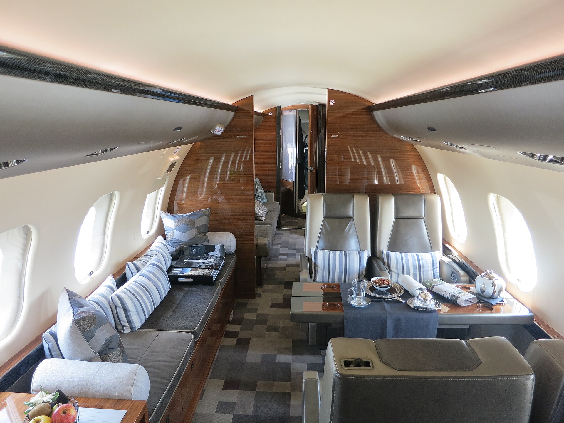 Bombardier Global 6000 interior