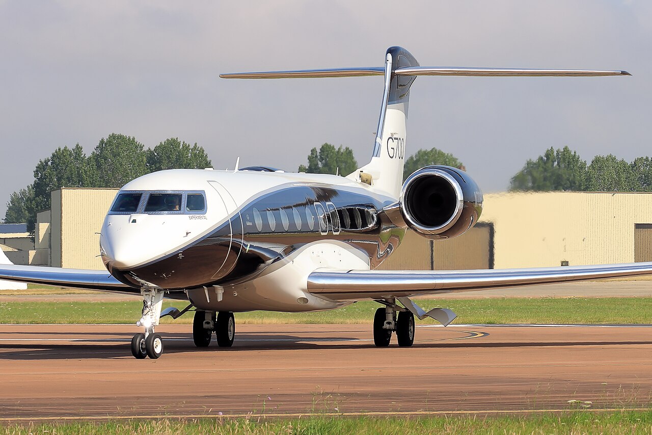 Gulfstream G700 private jet charter