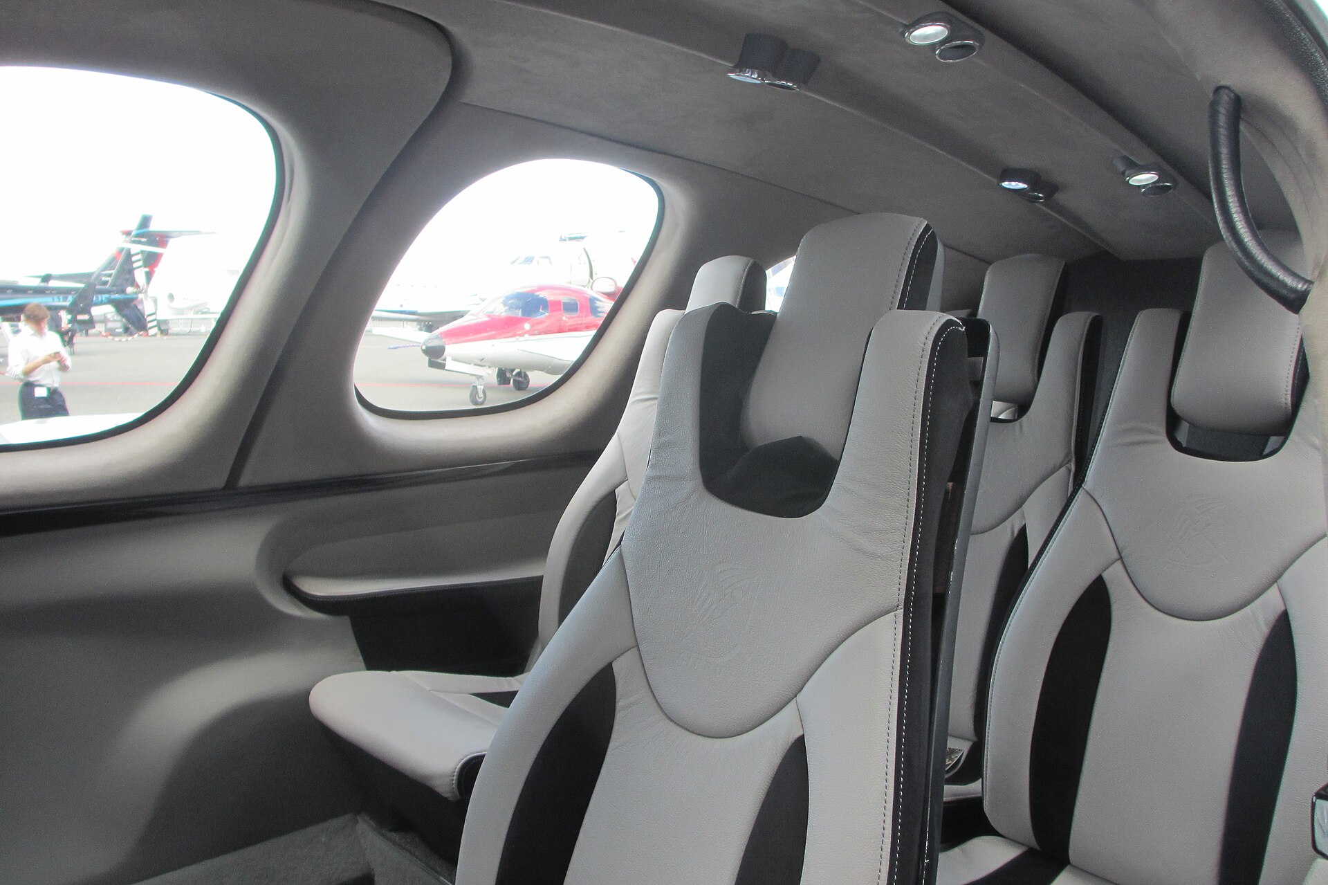 Cirrus Vision SF50 interior