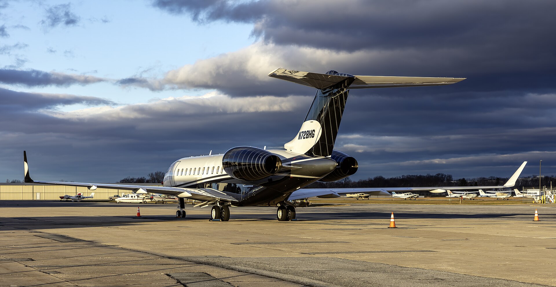 Bombardier Global 6000 exterior