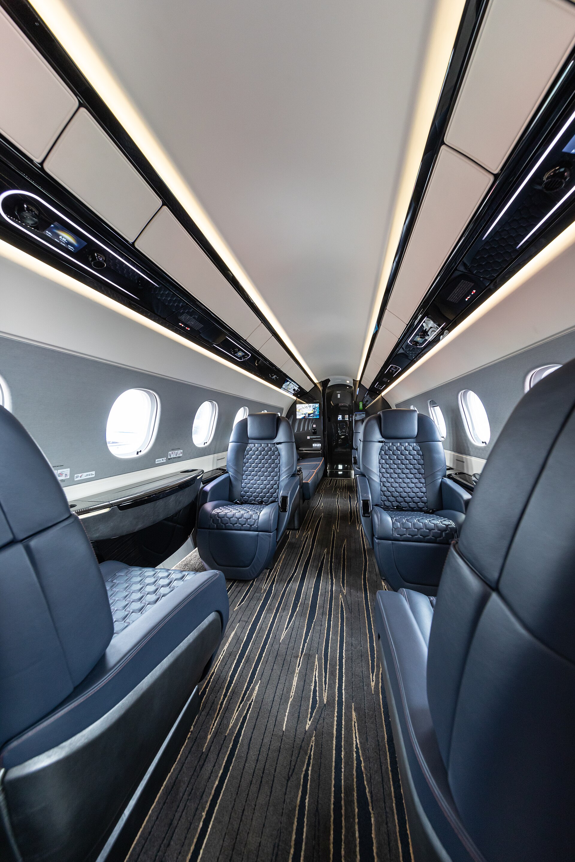 Embraer Legacy 500 exterior