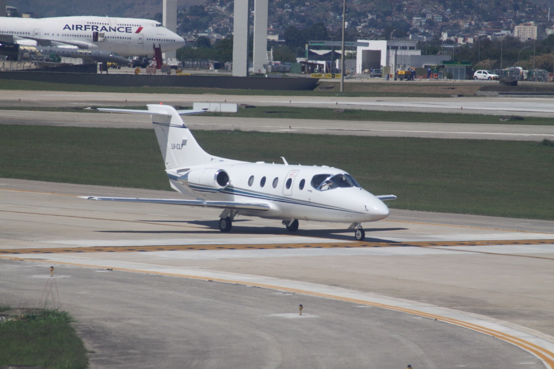 Hawker 400XP Beechjet exterior