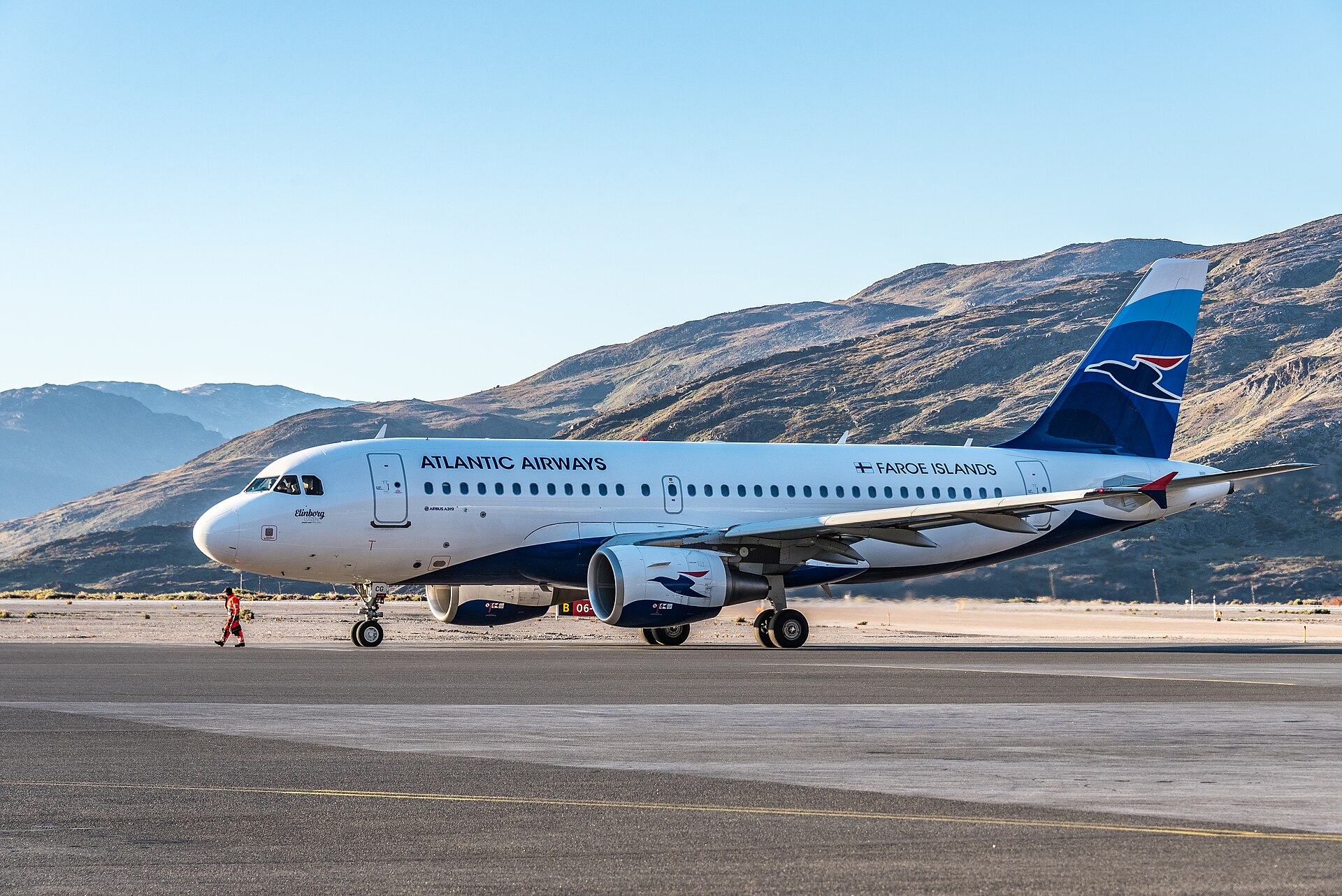 Airbus ACJ319 cabin and exterior
