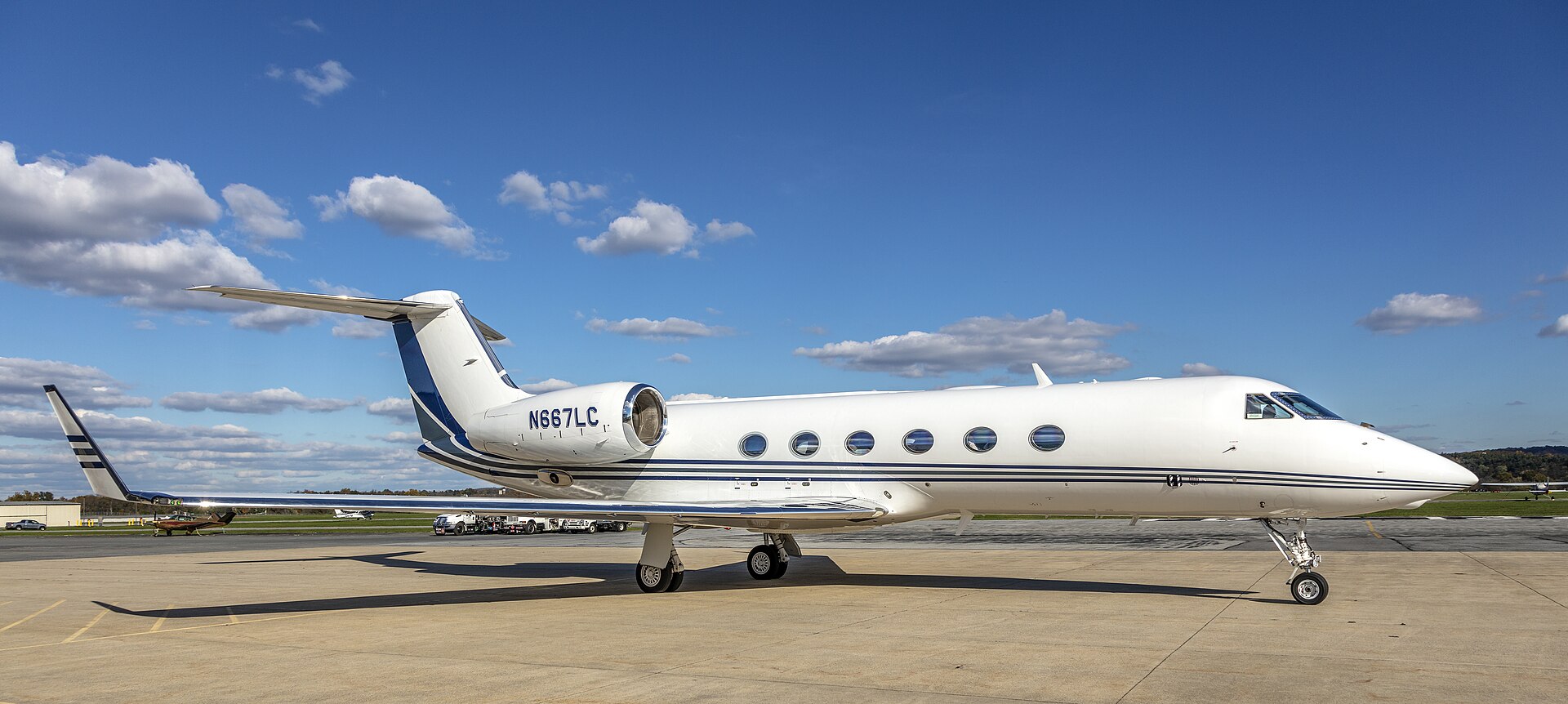 Gulfstream G450 exterior