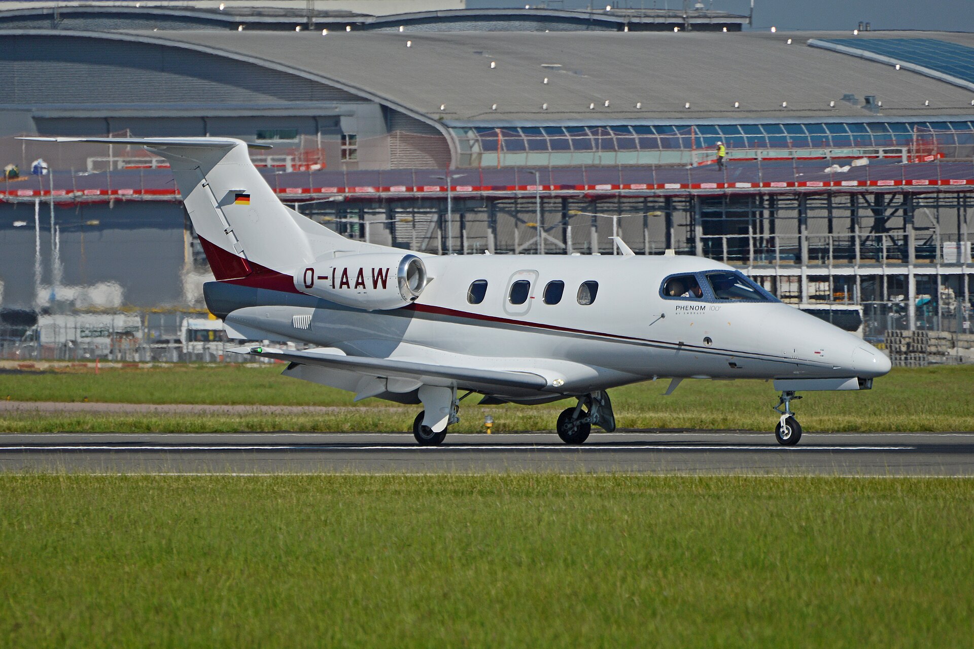 Embraer Phenom 100 exterior