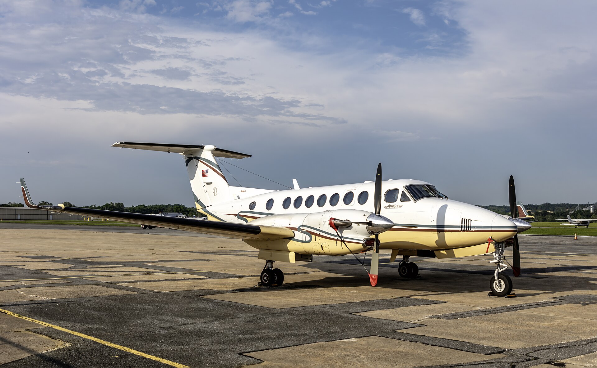 Beechcraft King Air 350 exterior