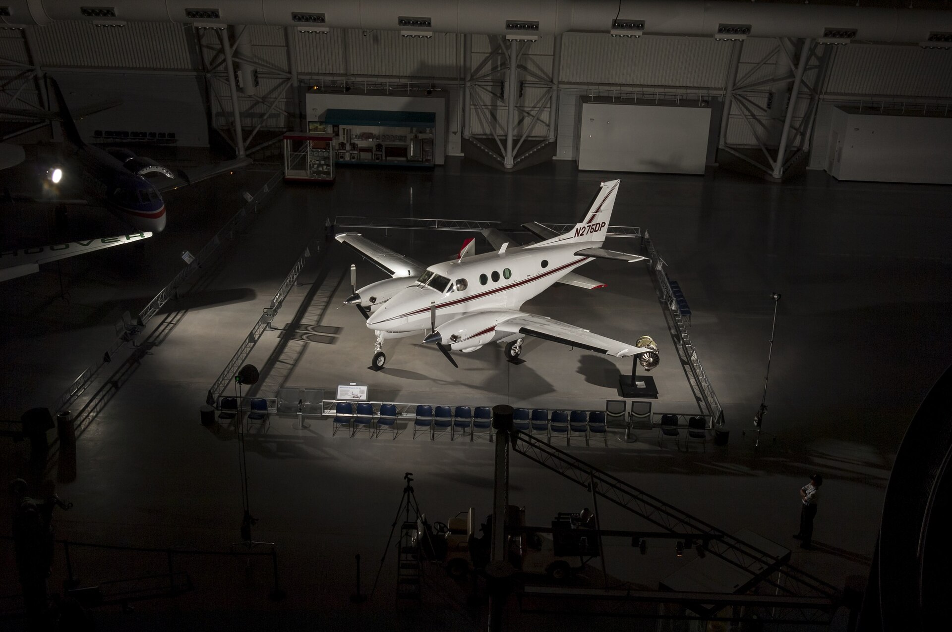 Beechcraft King Air 65-90 - DPLA - 080fc286c7edfb58f2b85f348e76cad7 (page 3)