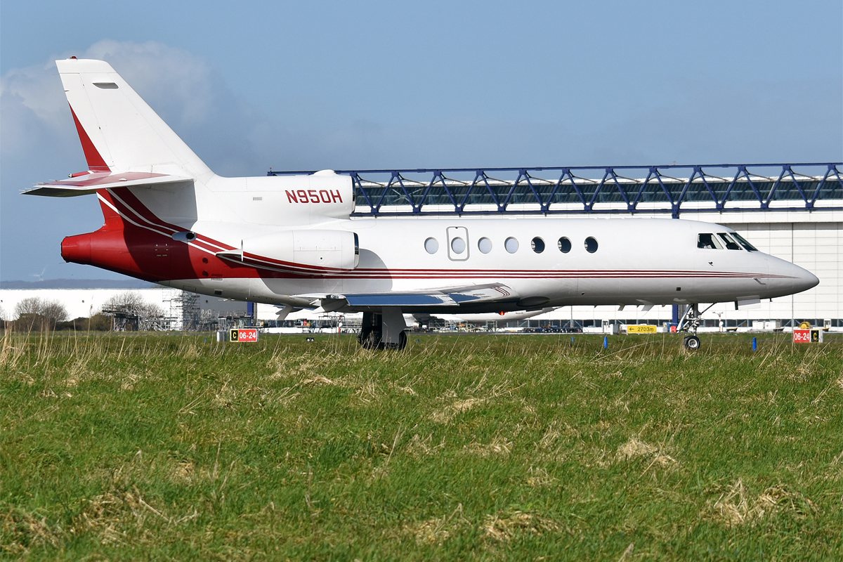 Dassault Falcon 50EX exterior